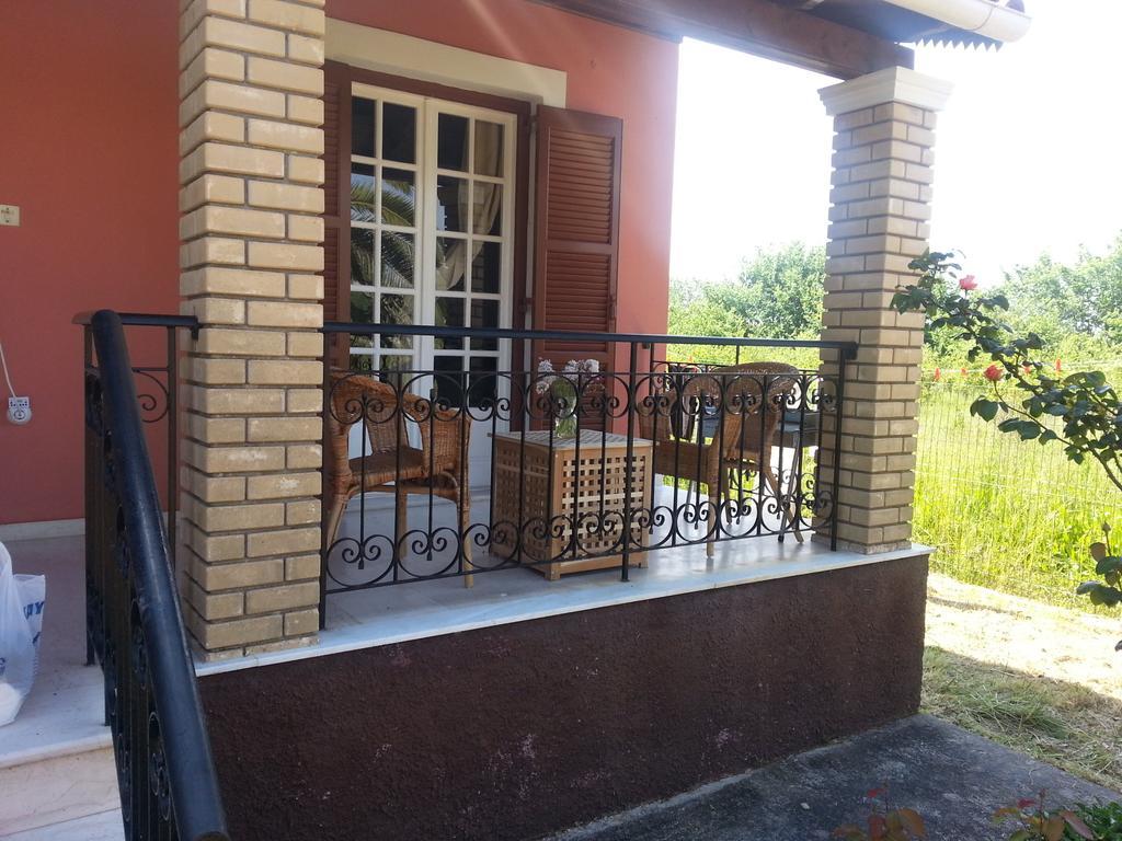 Beautiful Nearby Beach House With Garden, Private Pool And Large Yard Sidari  Phòng bức ảnh